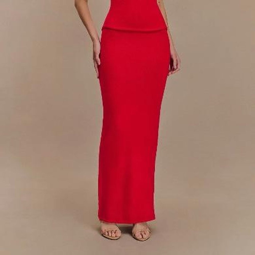 Meshki Elise Elegant Red Maxi Skirt